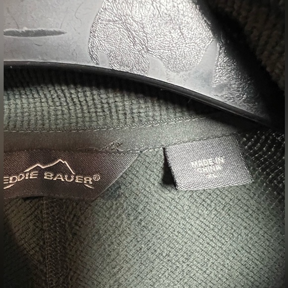 Eddie Bauer Pullover Shirt Men’s Size XL - Picture 3 of 3